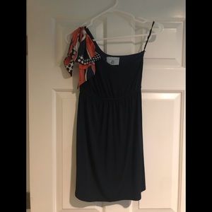 Judith March one shoulder top size small